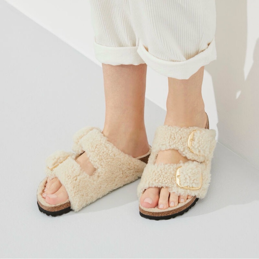 Arizona Ugg big buckle shearling